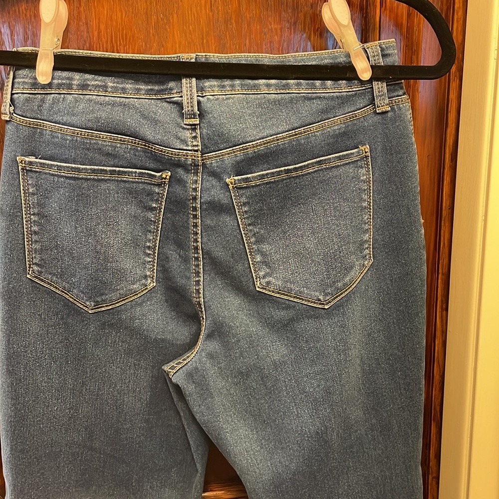 Jeans - Picture 3 of 4